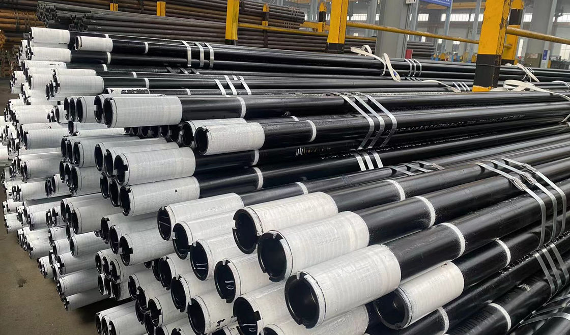 API 5CT Standard 9-5/8 STC Anti High Pressure L80 Steel Oil Tubing And Casing Compleet met veiligheidsringen en met tepels